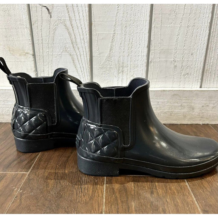 Hunter Chelsea Quilted Short Boots in Grey Flawed - Size 6