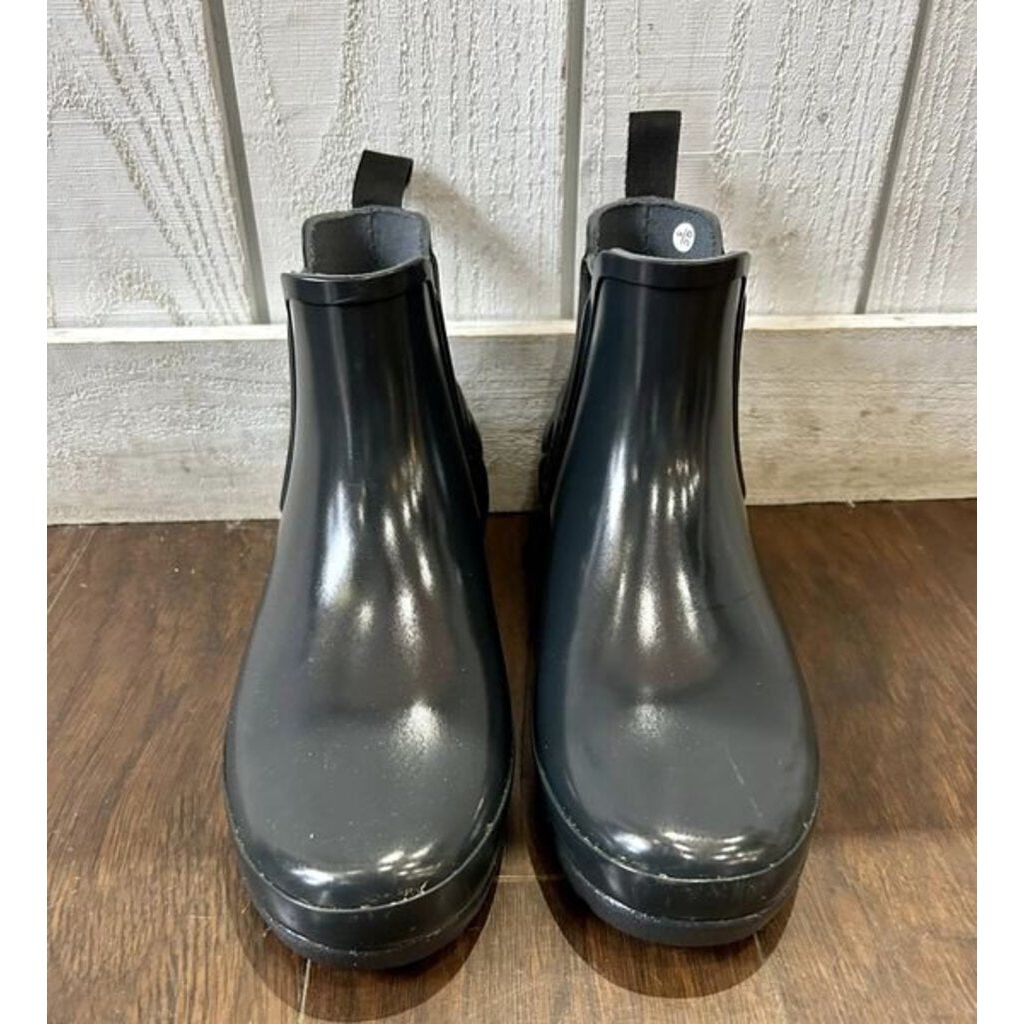 Hunter Chelsea Quilted Short Boots in Grey Flawed - Size 6