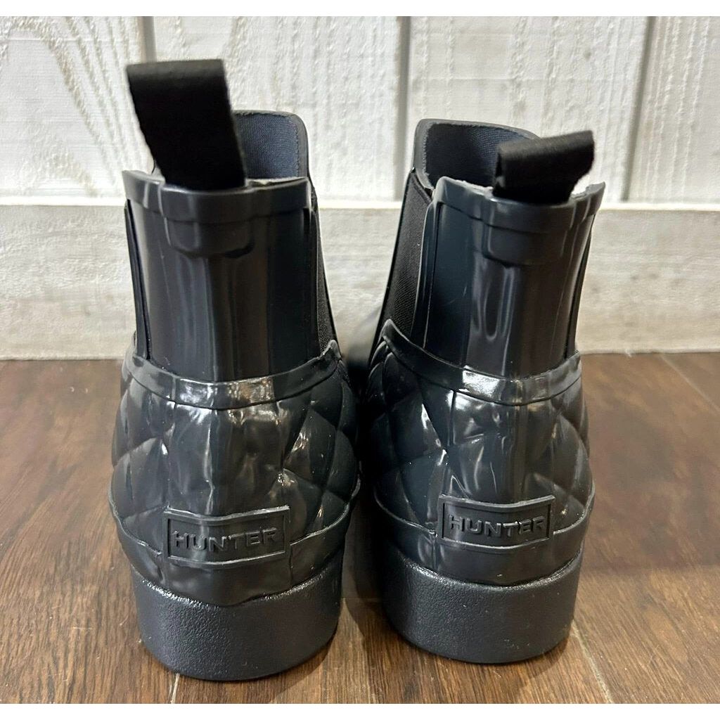 Hunter Chelsea Quilted Short Boots in Grey Flawed - Size 6
