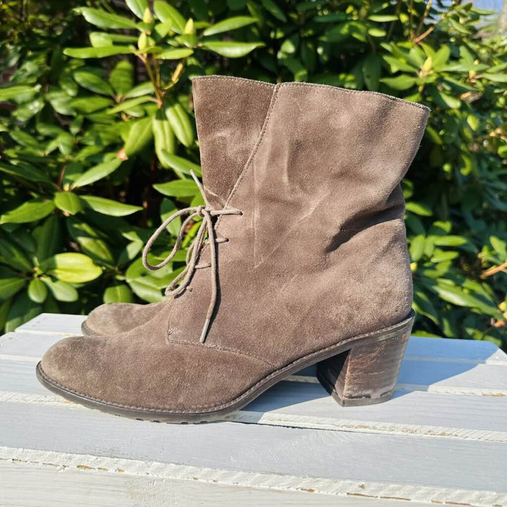 Stuart Weitzman Lace Up Heeled Suede Boots - Size 7.5