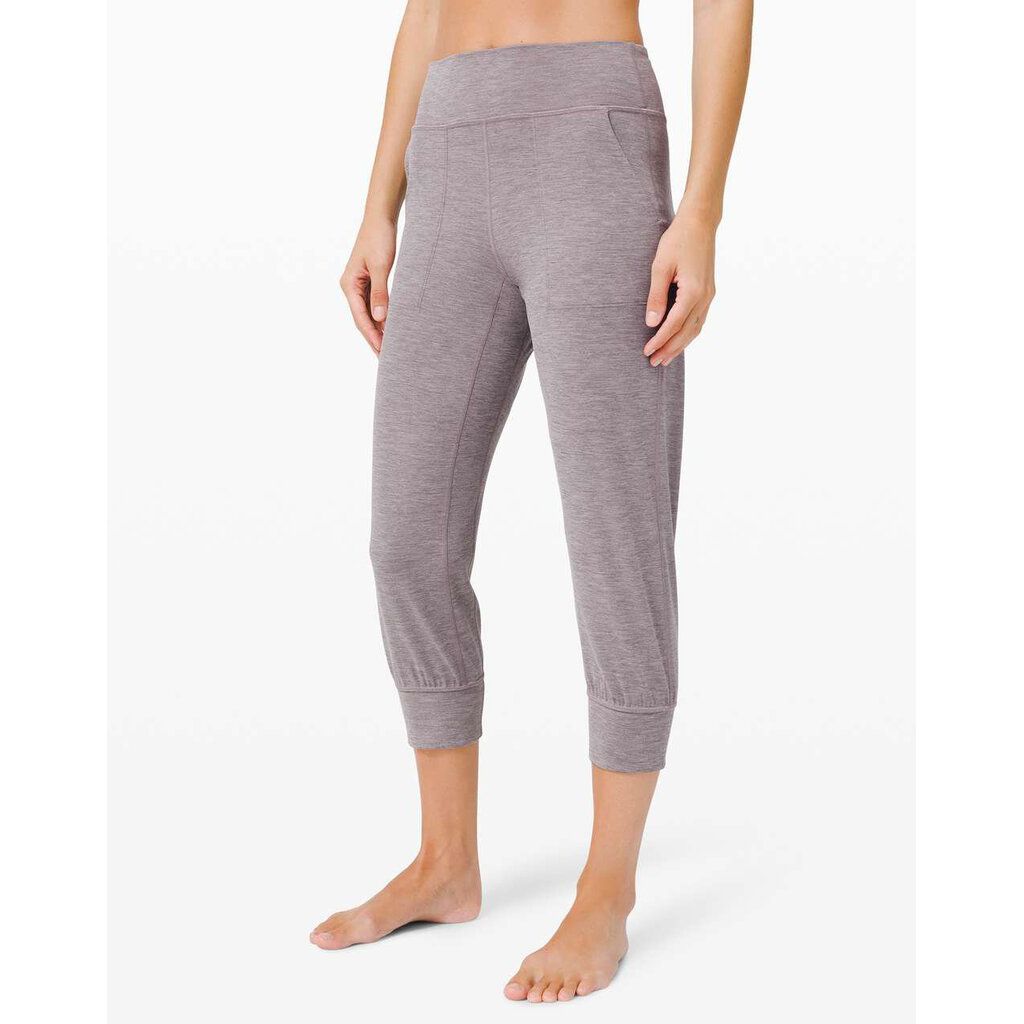 Lululemon Align Jogger Crop *23 in Heathered Lunar Rock - Size 2 – Chic  Boutique Consignments